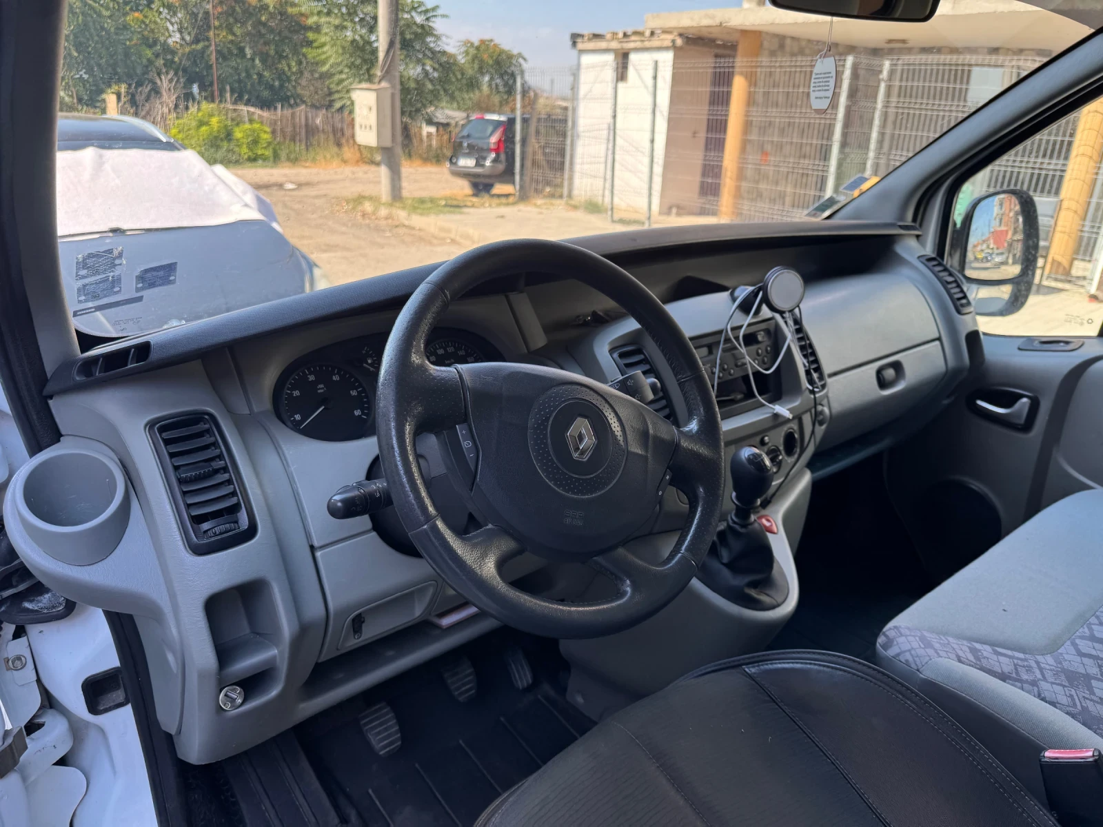 Opel Vivaro 1.9 - изображение 6