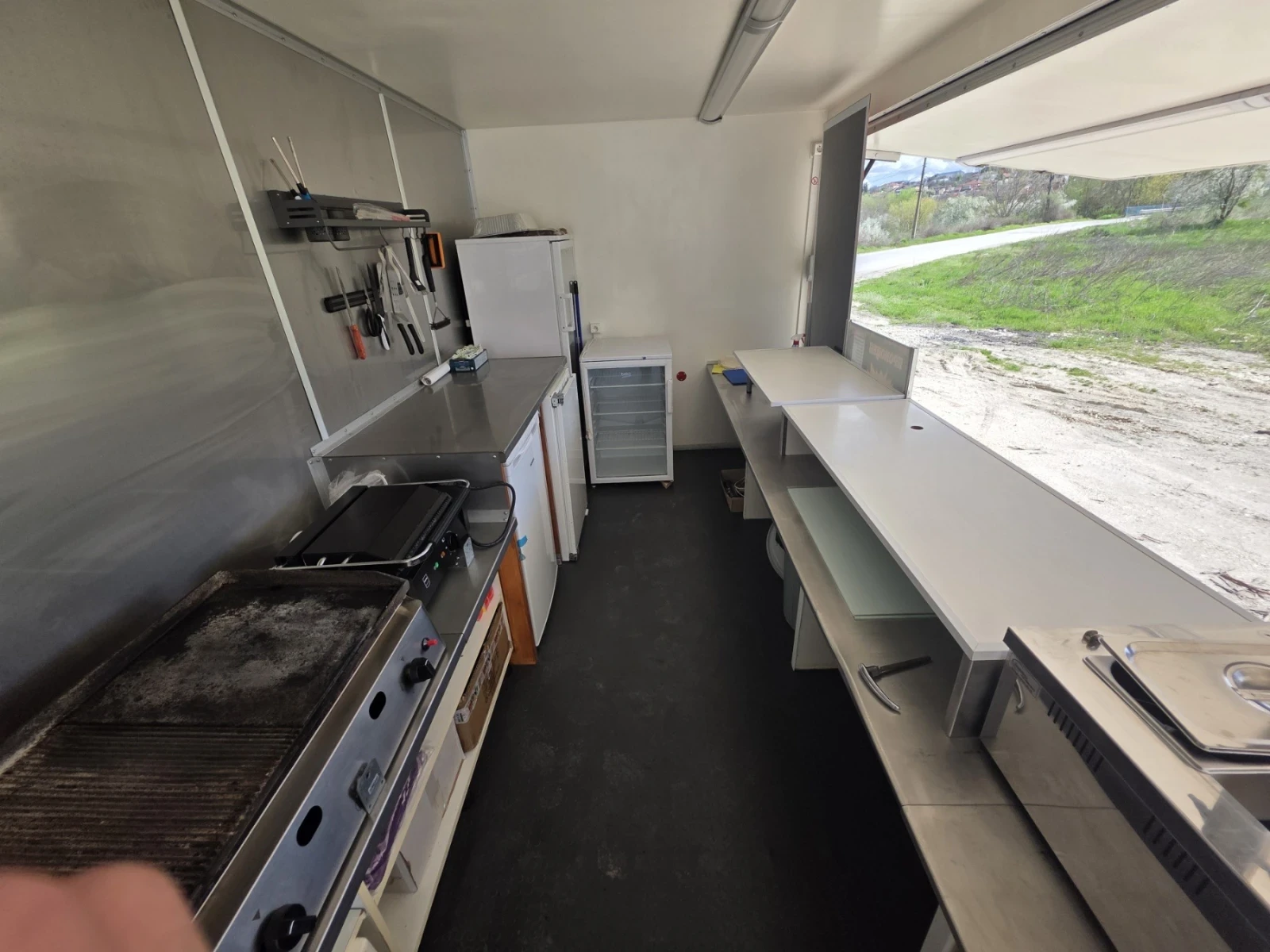 Peugeot J5 2.5 TD   Напълно оборудван Food Truck   Реновиран , снимка 11 - Бусове и автобуси - 54494229