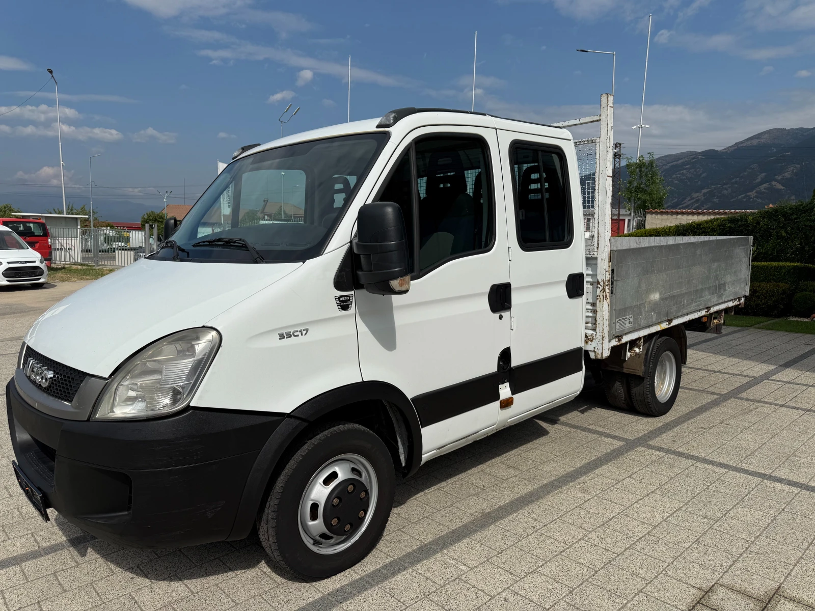 Iveco Daily 35C17 3.0HPI до 3.5т. 3.10м. 7-местен Клима , снимка 3 - Бусове и автобуси - 55373734