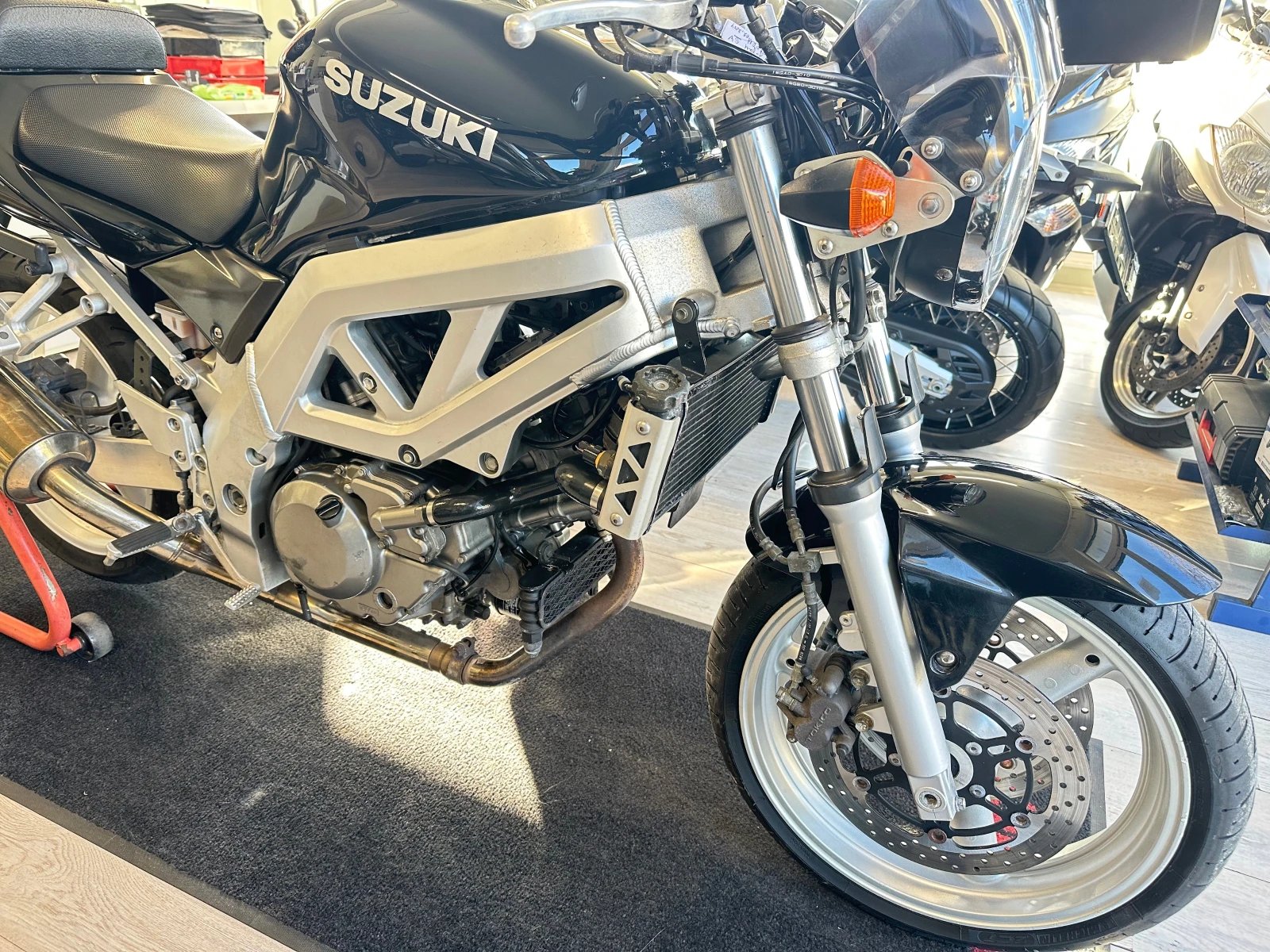 Suzuki SV 650i 02.2004г. - изображение 9