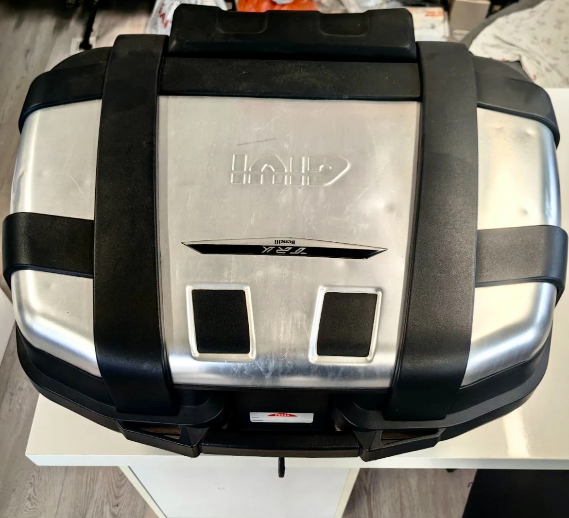 Benelli 500 TRK централен куфар , снимка 2 - Мотоциклети и мототехника - 53894701