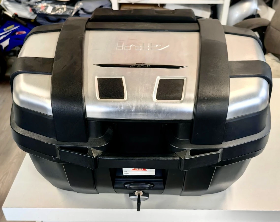 Benelli 500 TRK централен куфар  | Auto.bg — изображение 1