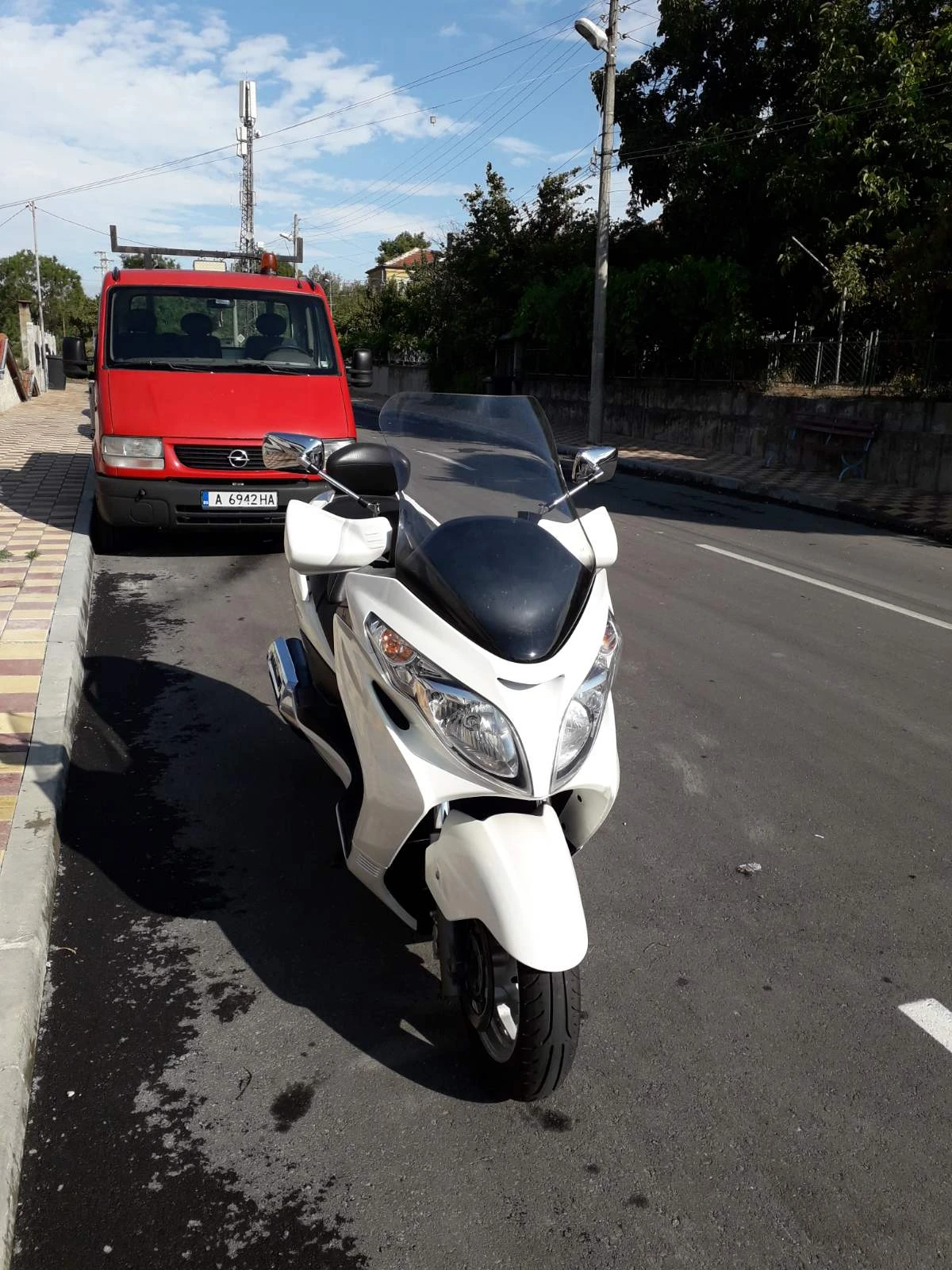 Suzuki Burgman 400