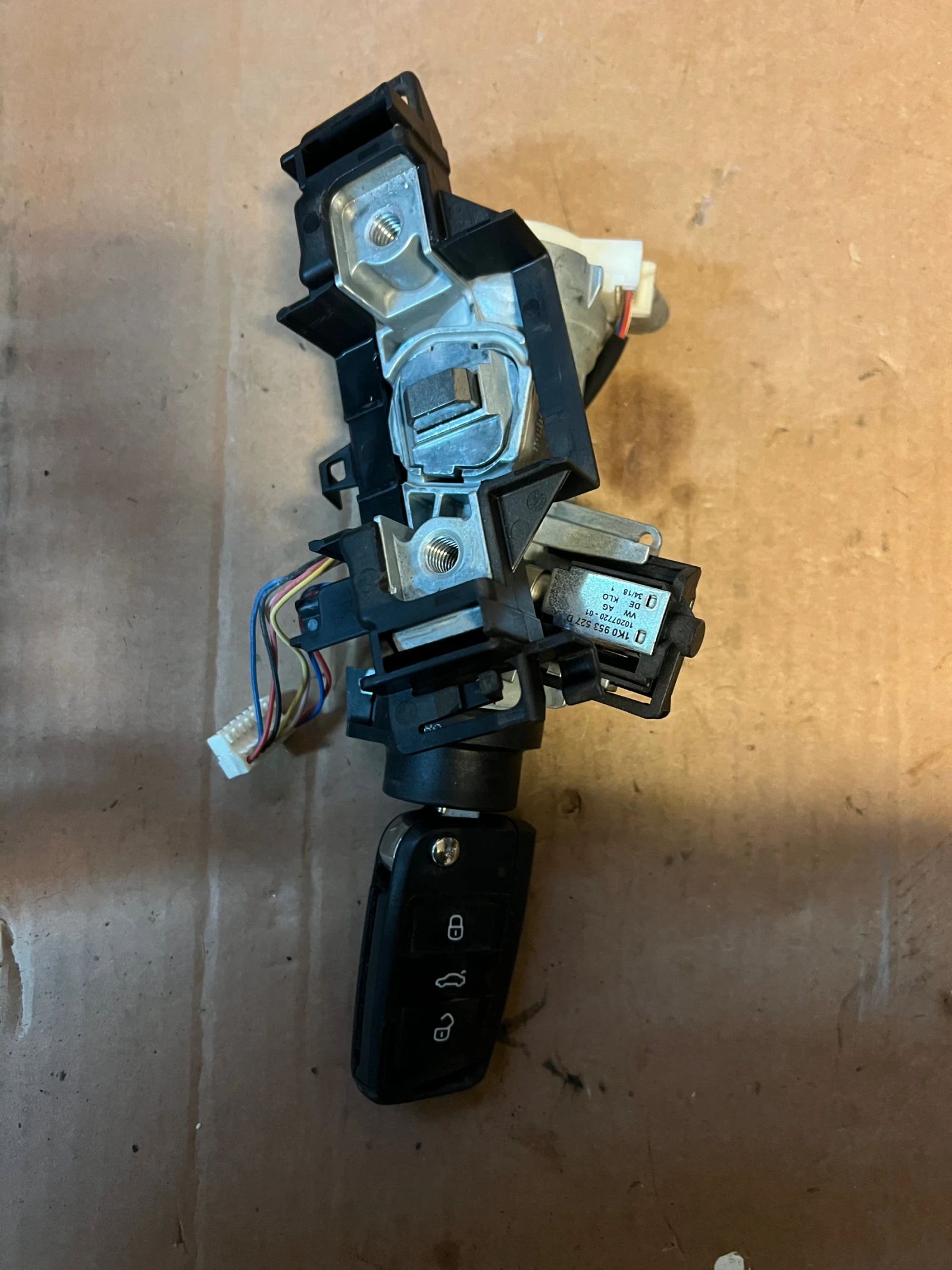 5Q0905865A   ,     - 1K0905851 1K0953527D 5Q0.905.865.A  | Mobile.bg   2