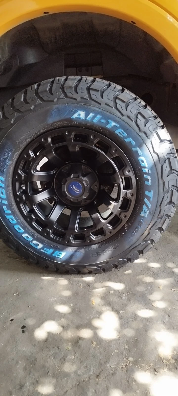 Гуми Всесезонни 265/70R17