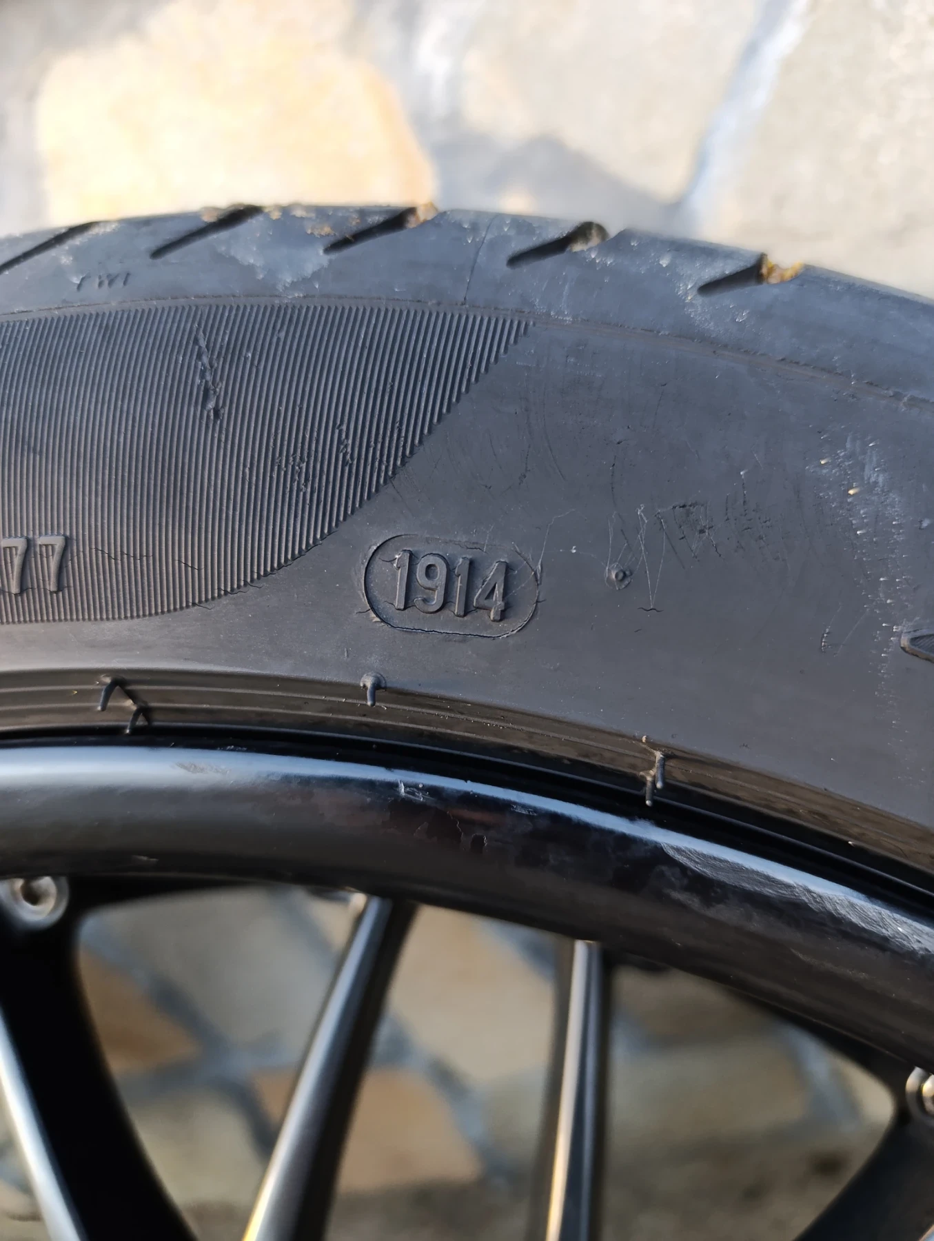    255/40R18 | Mobile.bg   4