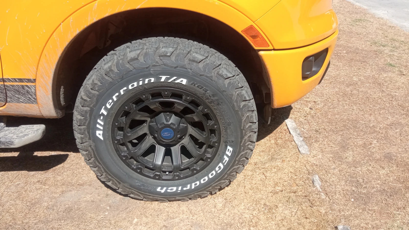 Гуми Всесезонни 265/70R17, снимка 2 - Гуми и джанти - 56152559