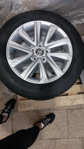    215/60R17  Toyota | Mobile.bg    3