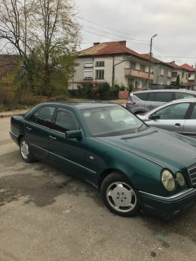 Mercedes-Benz E 220, снимка 5