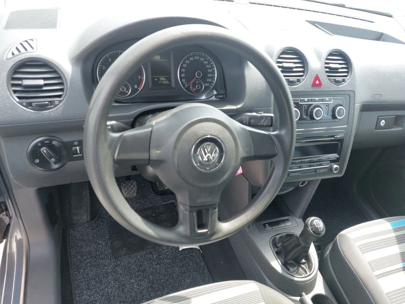 VW Caddy 1.2, снимка 13 - Автомобили и джипове - 45479071