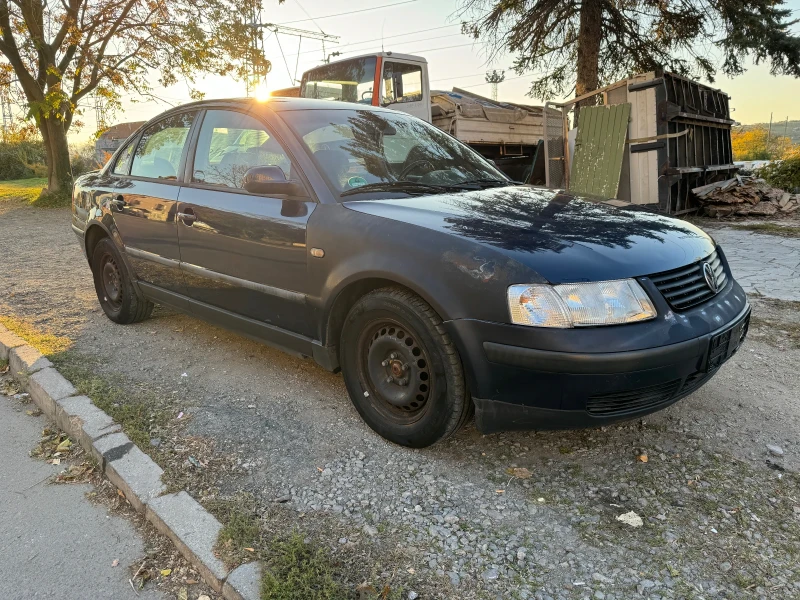 VW Passat 1.6 101 кс., снимка 3 - Автомобили и джипове - 47896638