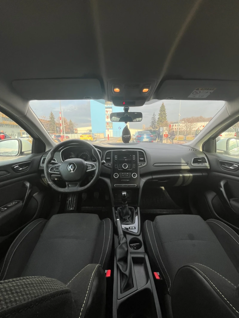 Renault Megane 1.5 dci, снимка 6 - Автомобили и джипове - 48819871