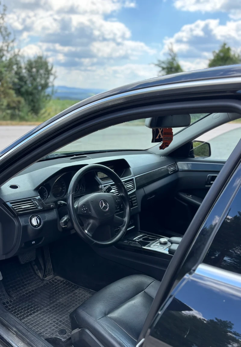 Mercedes-Benz E 350, снимка 6 - Автомобили и джипове - 51241535