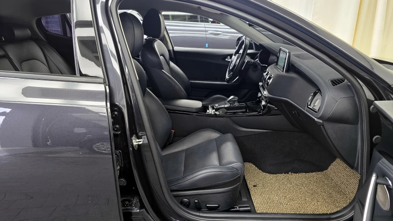 Kia Stinger 3.3T AWD autogeorge.com, снимка 11 - Автомобили и джипове - 52134083