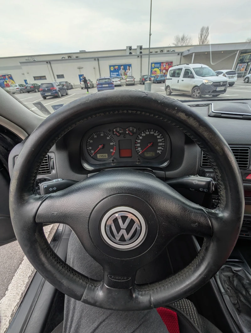 VW Golf, снимка 9 - Автомобили и джипове - 52726660