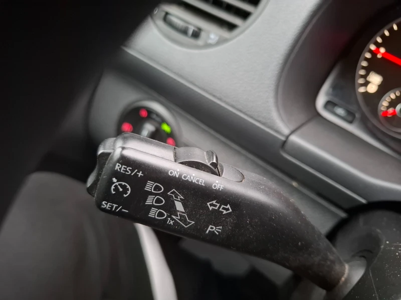 VW Caddy 1.6TDI , снимка 10 - Автомобили и джипове - 52771227