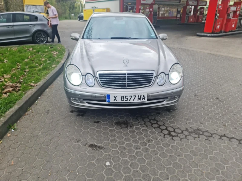 Mercedes-Benz E 320, снимка 2 - Автомобили и джипове - 53101904