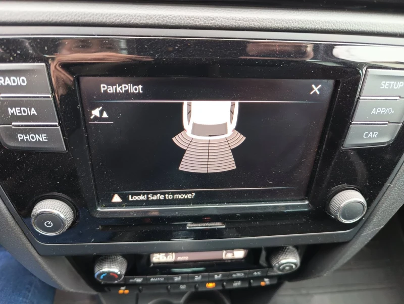 Skoda Rapid, снимка 10 - Автомобили и джипове - 53385113