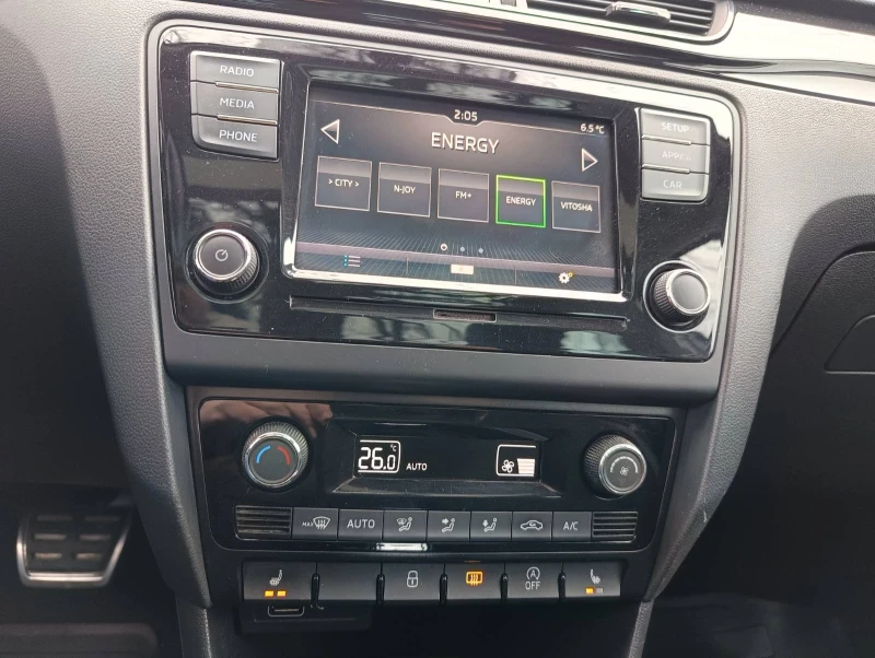 Skoda Rapid, снимка 12 - Автомобили и джипове - 53385113