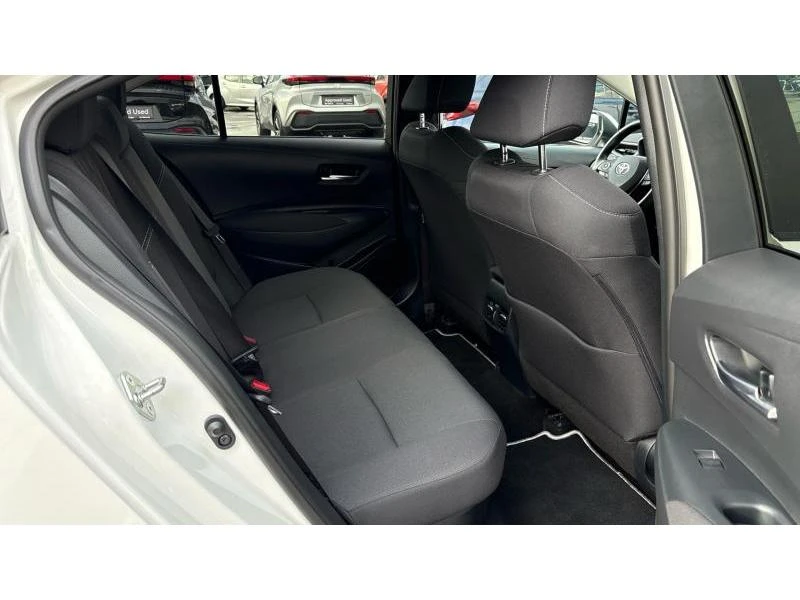 Toyota Corolla SDN 1.8HSD EXECUTIVE PLUS, снимка 7 - Автомобили и джипове - 54333194