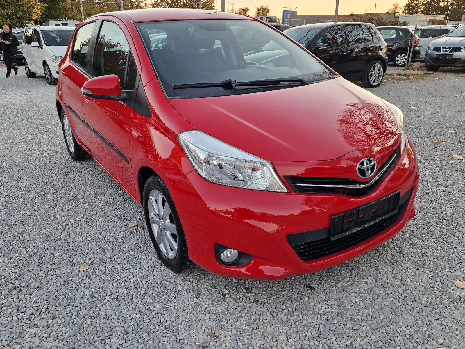 Toyota Yaris 1.3VVTI-99k.s-EURO5-6sk - изображение 3