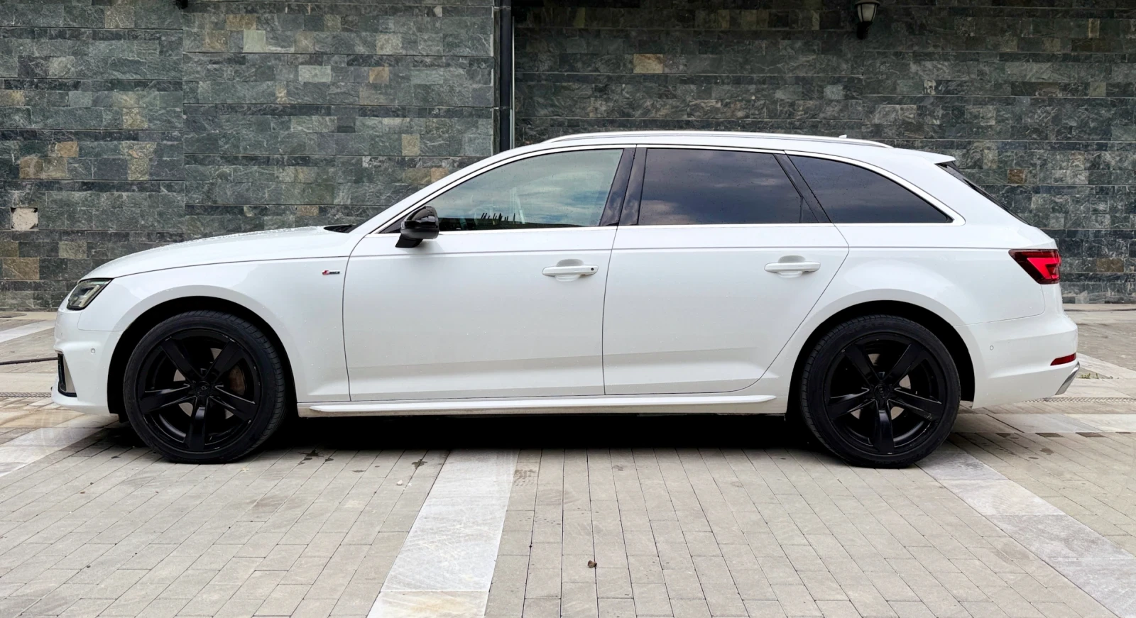 Audi A4 2.0TDI, S-line, Face - изображение 3