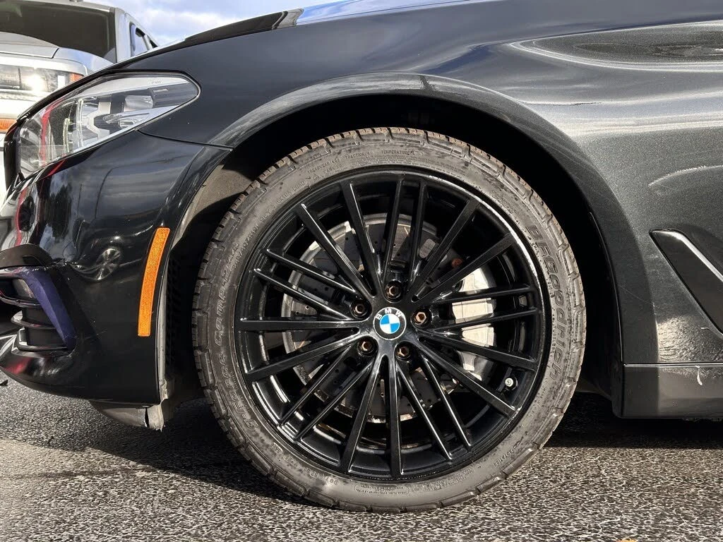 BMW 540 M-Package HeadUp* АвтоКредит* (ЦЕНА ДО БГ) - изображение 7