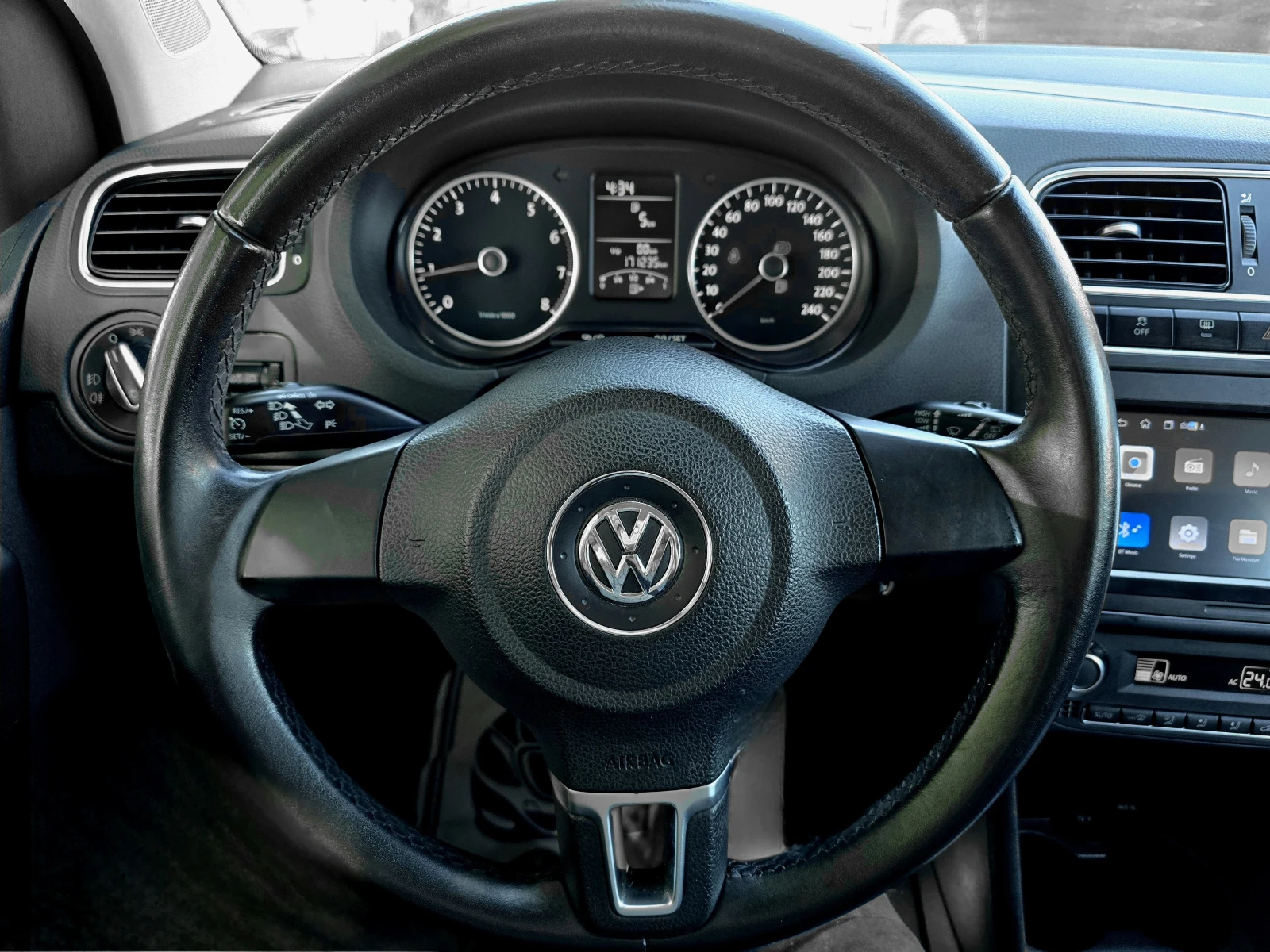 VW Polo 1.2/NAVI/Bluetooth/КАМЕРА - изображение 7