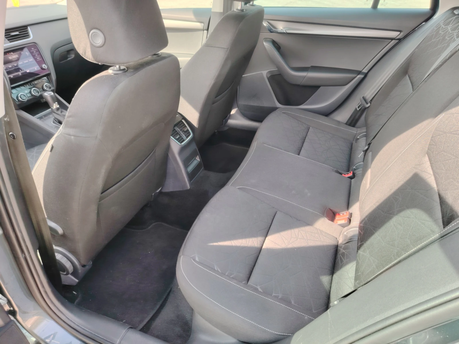 Skoda Octavia 2.0 TSI 4x4 - изображение 9