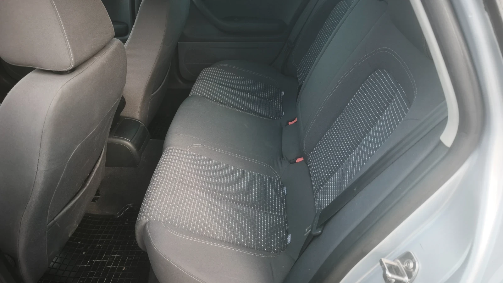 Seat Exeo 2.0 TDI 143 ps, снимка 8 - Автомобили и джипове - 52633945