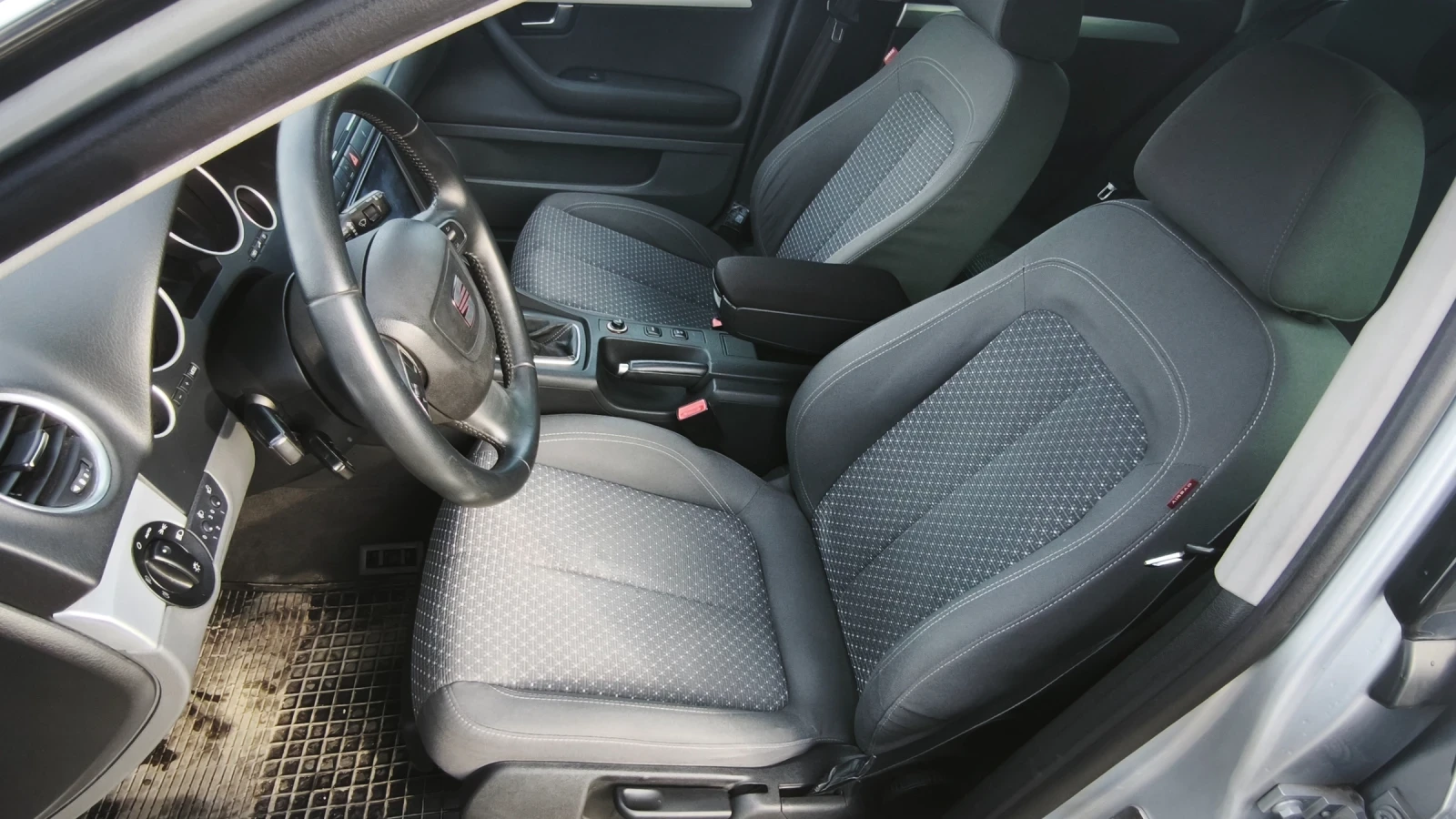 Seat Exeo 2.0 TDI 143 ps, снимка 3 - Автомобили и джипове - 52633945