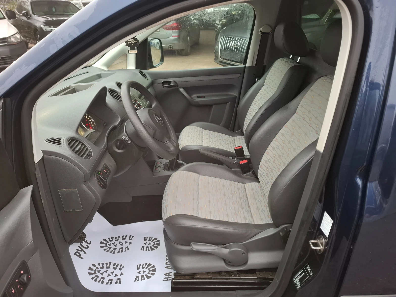 VW Caddy 1.6TDI  - изображение 6