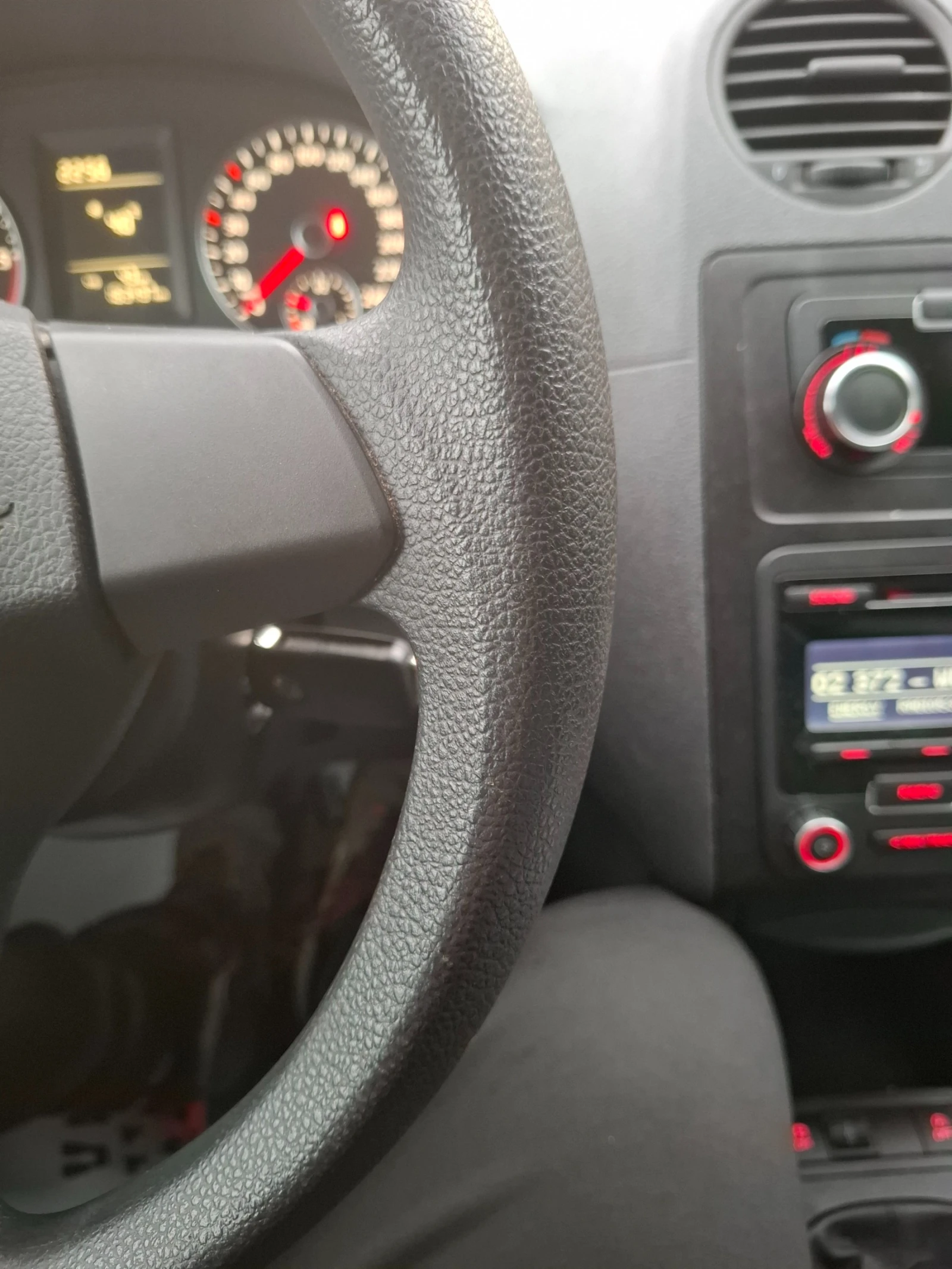 VW Caddy 1.6TDI  | Mobile.bg � ����������� 11