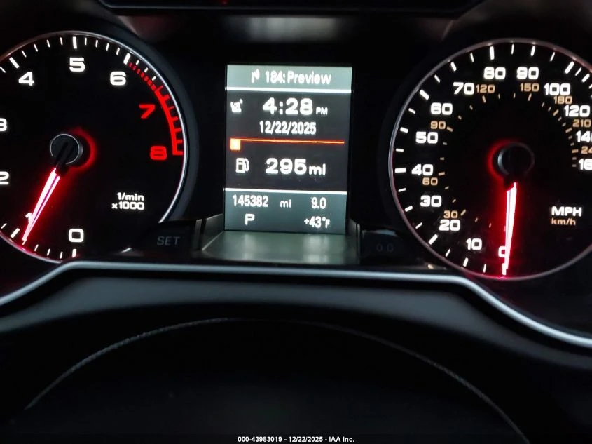 Audi A4 2l 2.0T Premium - изображение 7