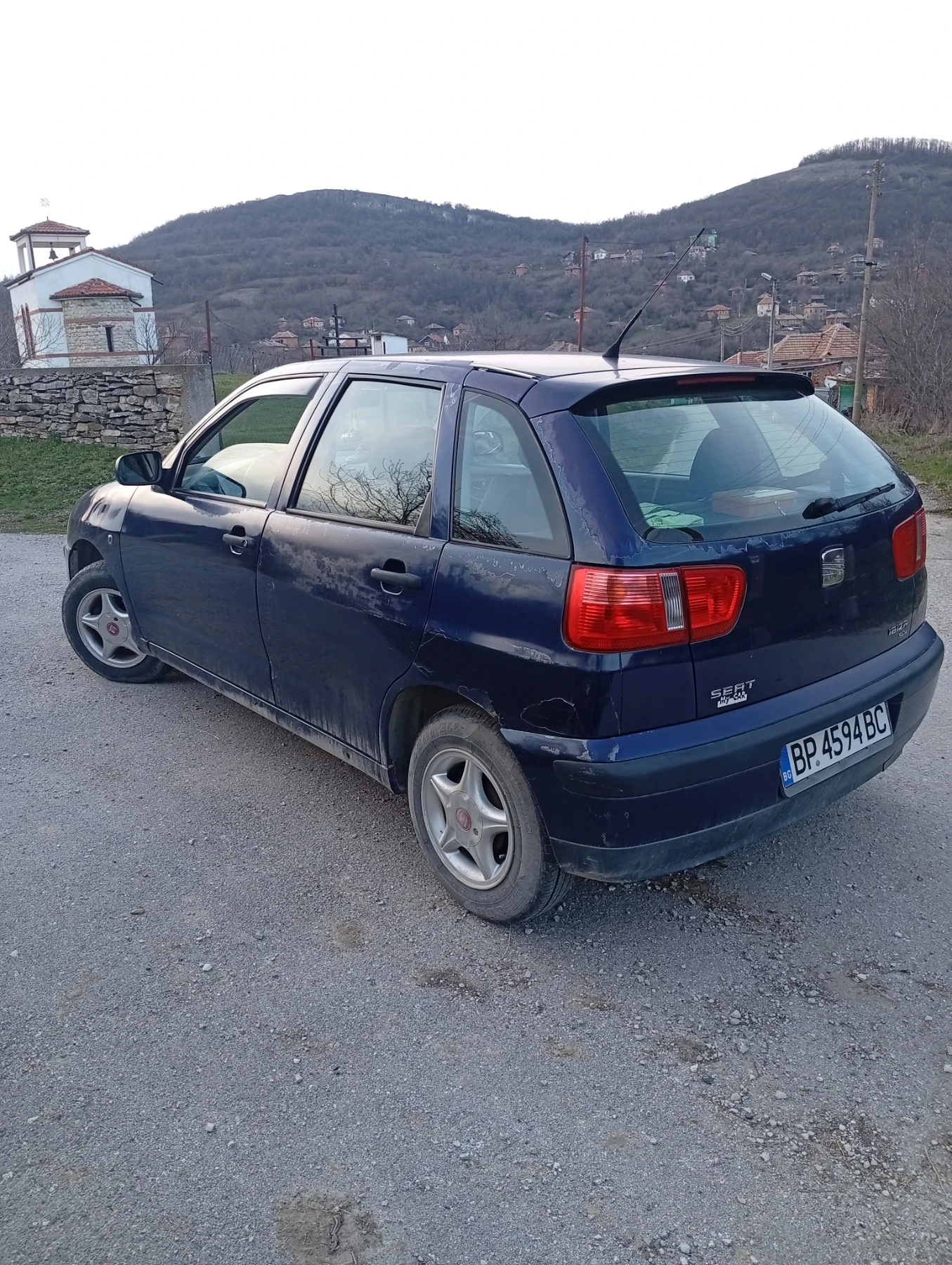 Seat Ibiza, снимка 3 - Автомобили и джипове - 53880366