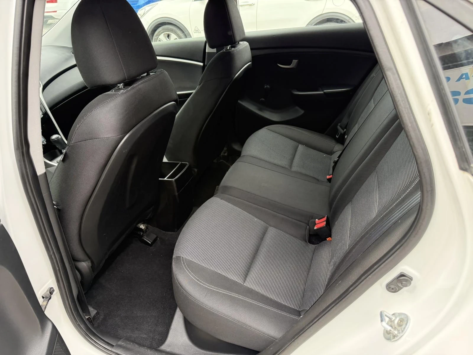 Hyundai I30, снимка 8 - Автомобили и джипове - 53885314