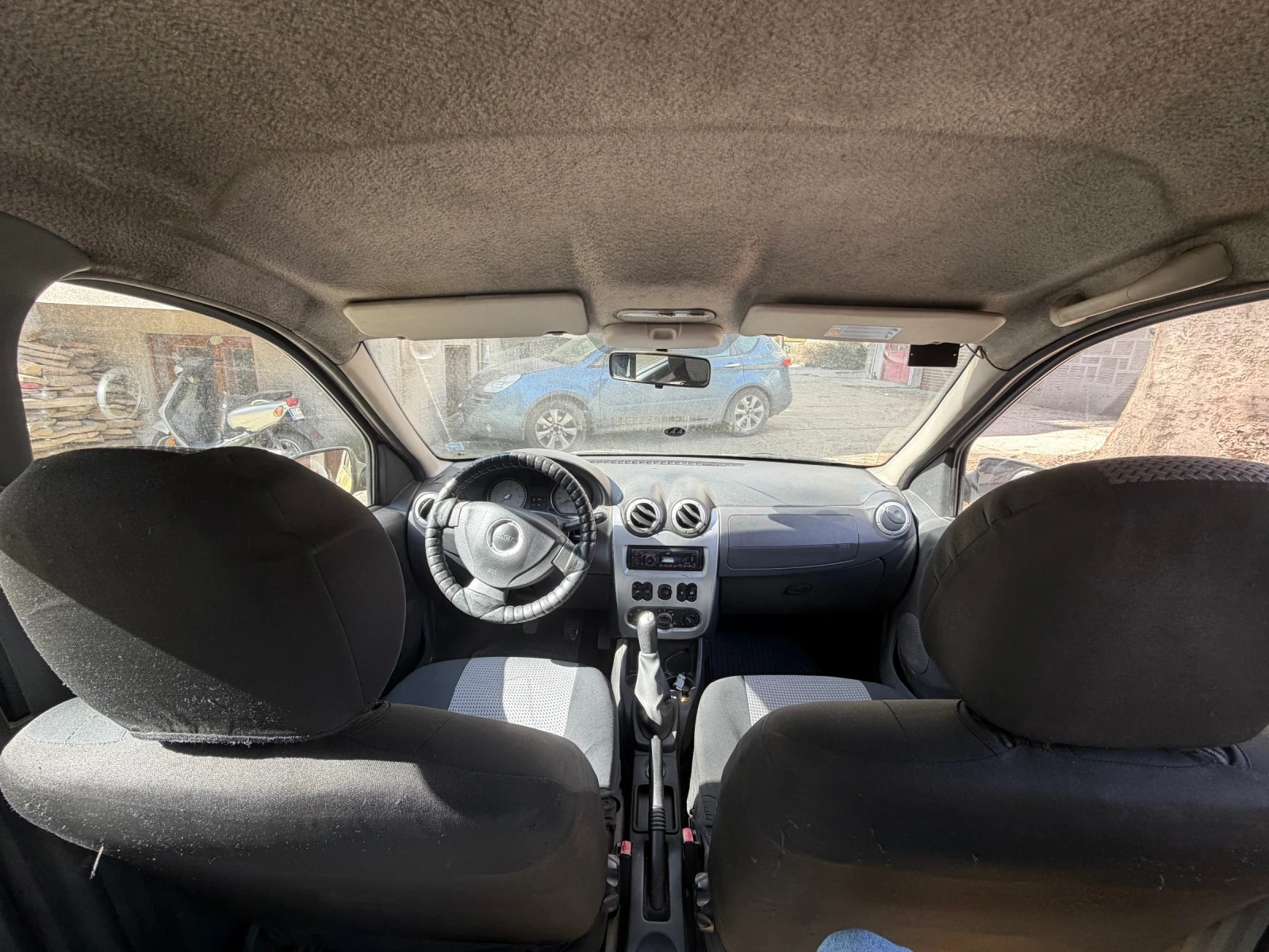 Dacia Logan, снимка 10 - Автомобили и джипове - 53965406