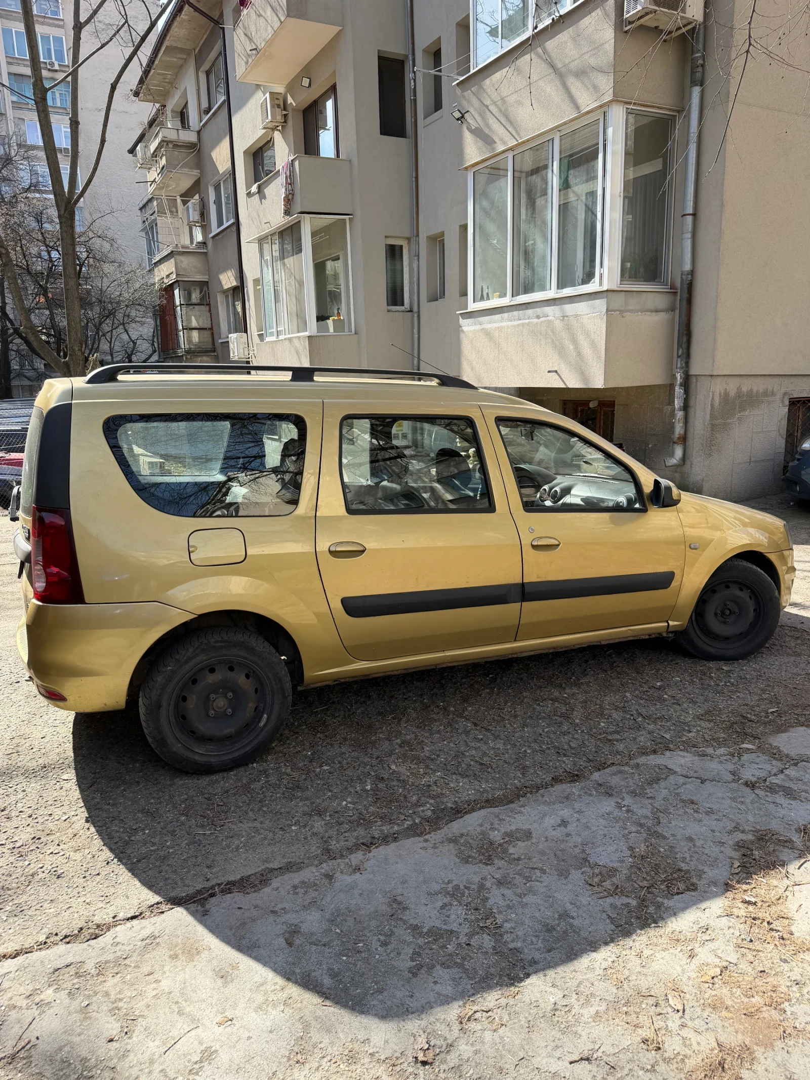 Dacia Logan, снимка 3 - Автомобили и джипове - 53965406