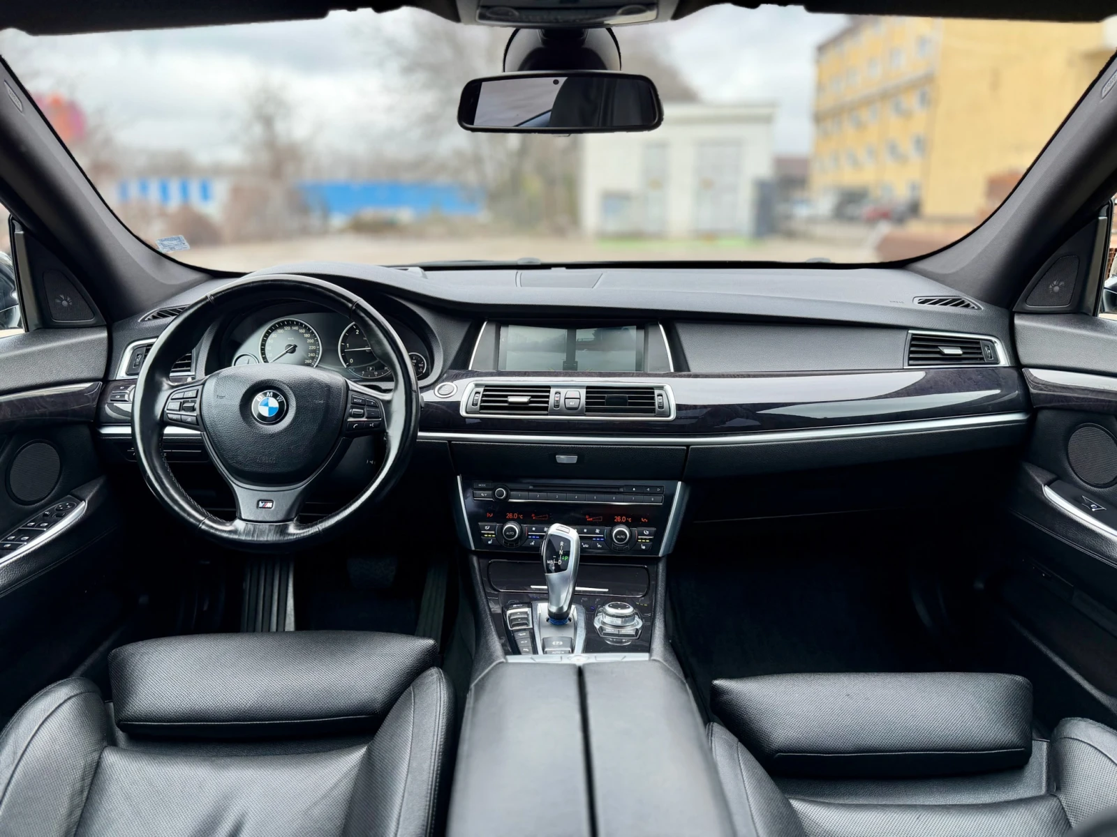 BMW 5 Gran Turismo 530XD, снимка 11 - Автомобили и джипове - 54009082