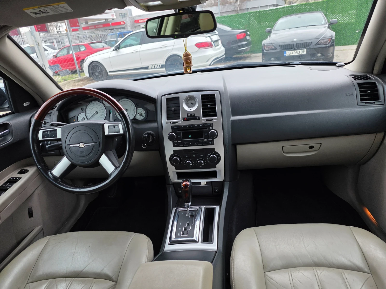 Chrysler 300c 3.0crd КОМБИ, снимка 10 - Автомобили и джипове - 54242874