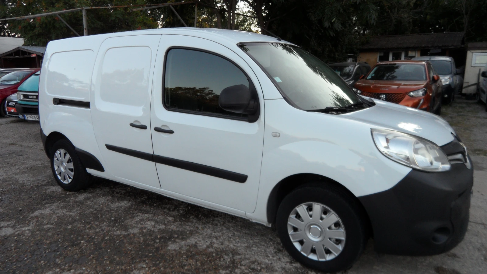 Renault Kangoo MAXI /климатик, снимка 4 - Автомобили и джипове - 54270231