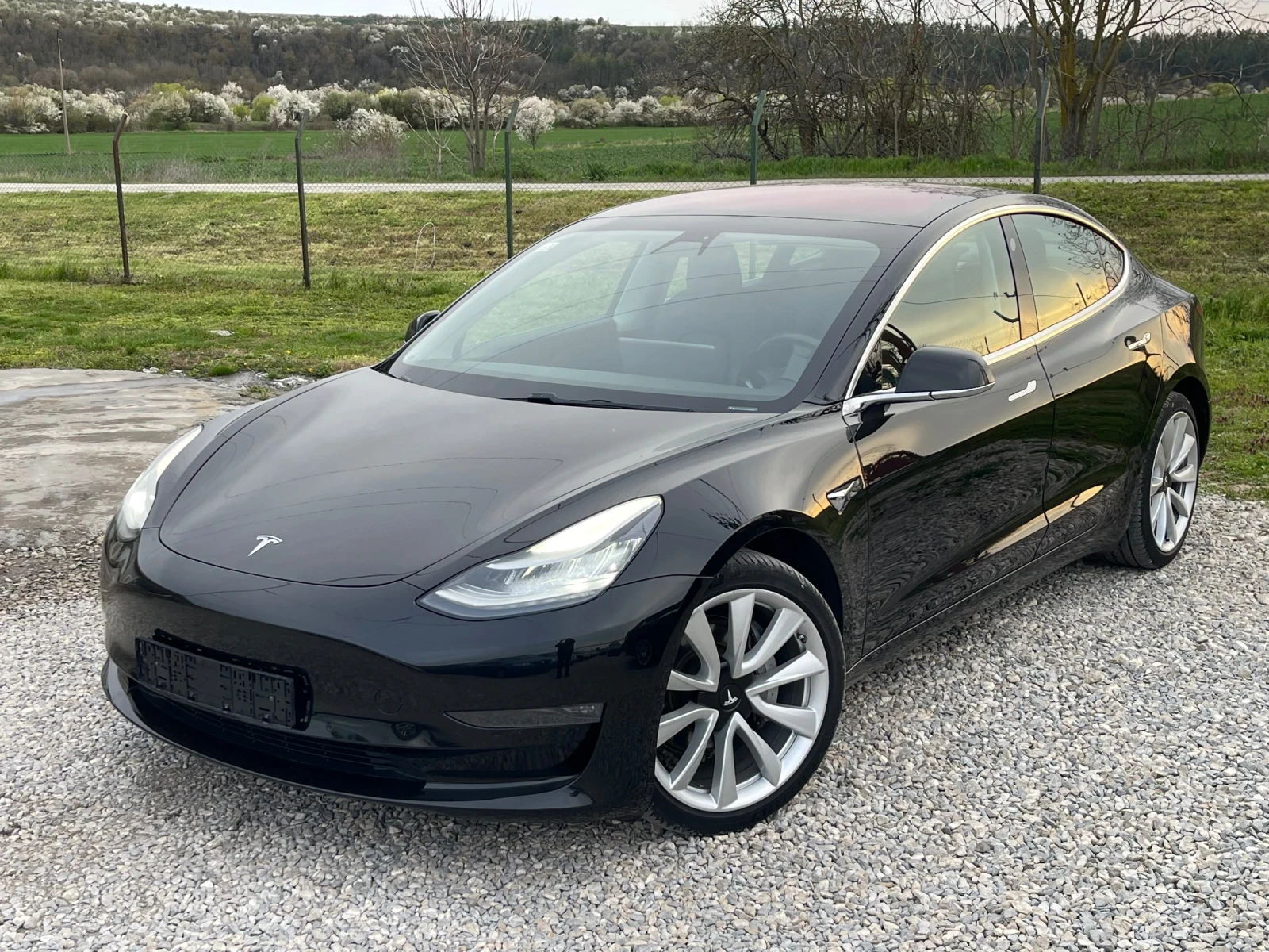 Tesla Model 3 LONG RANGE DUAL MOTOR AWD