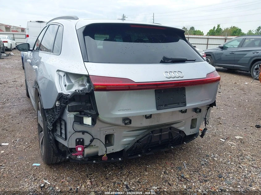 Audi E-Tron Premium Quattro, снимка 6 - Автомобили и джипове - 54874816
