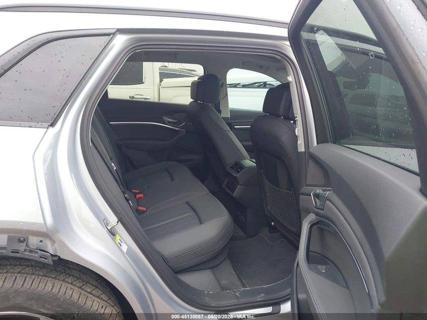 Audi E-Tron Premium Quattro, снимка 8 - Автомобили и джипове - 54874816