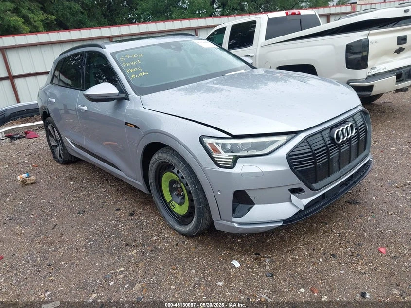 Audi E-Tron Premium Quattro