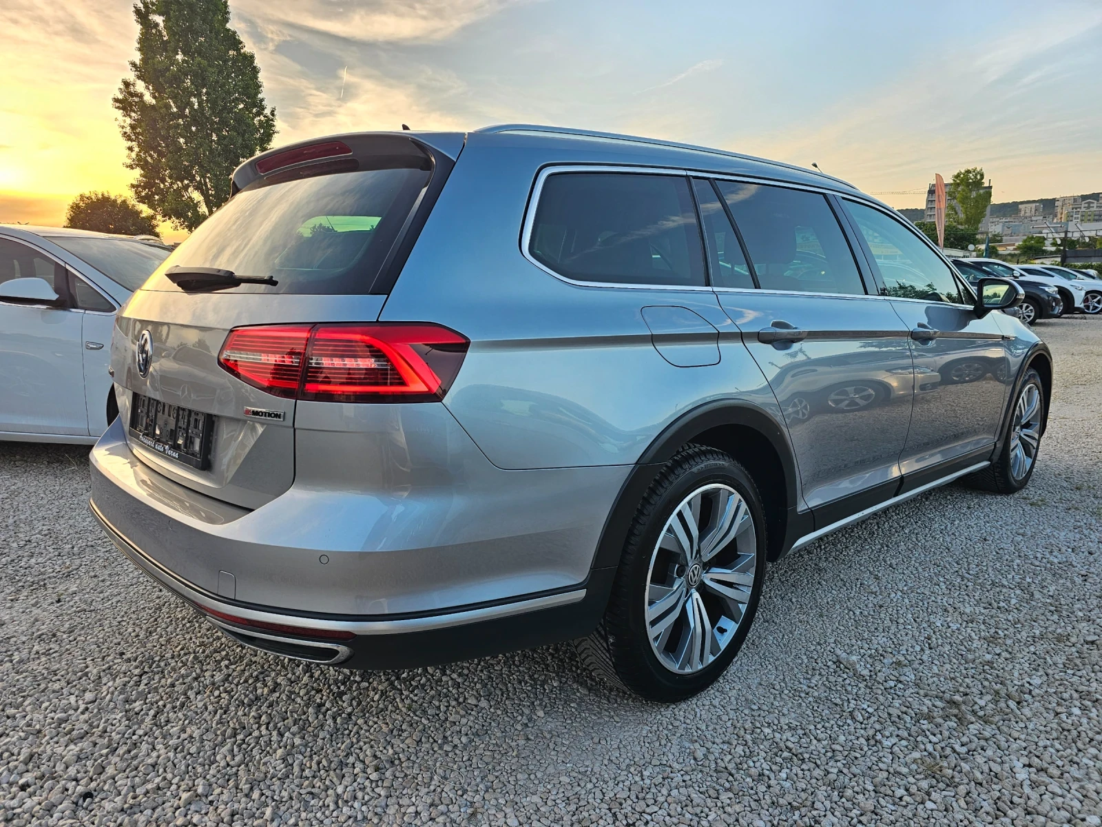 VW Passat Alltrack, 2.0TDI, 190к.с., 4х4 , снимка 4 - Автомобили и джипове - 55418046