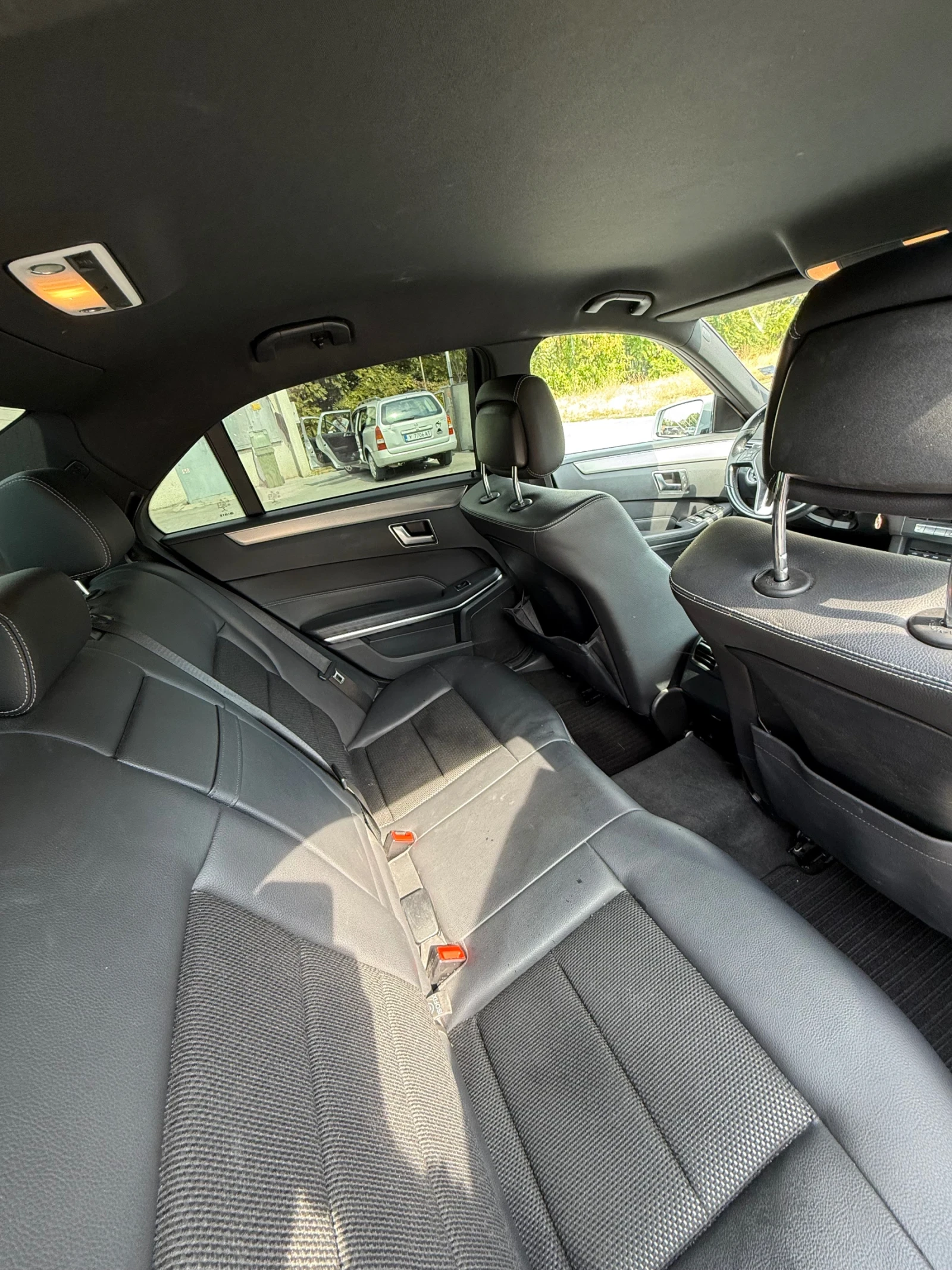 Mercedes-Benz E 250 TOP* OBSLUJENA* 211* , снимка 12 - Автомобили и джипове - 56169120