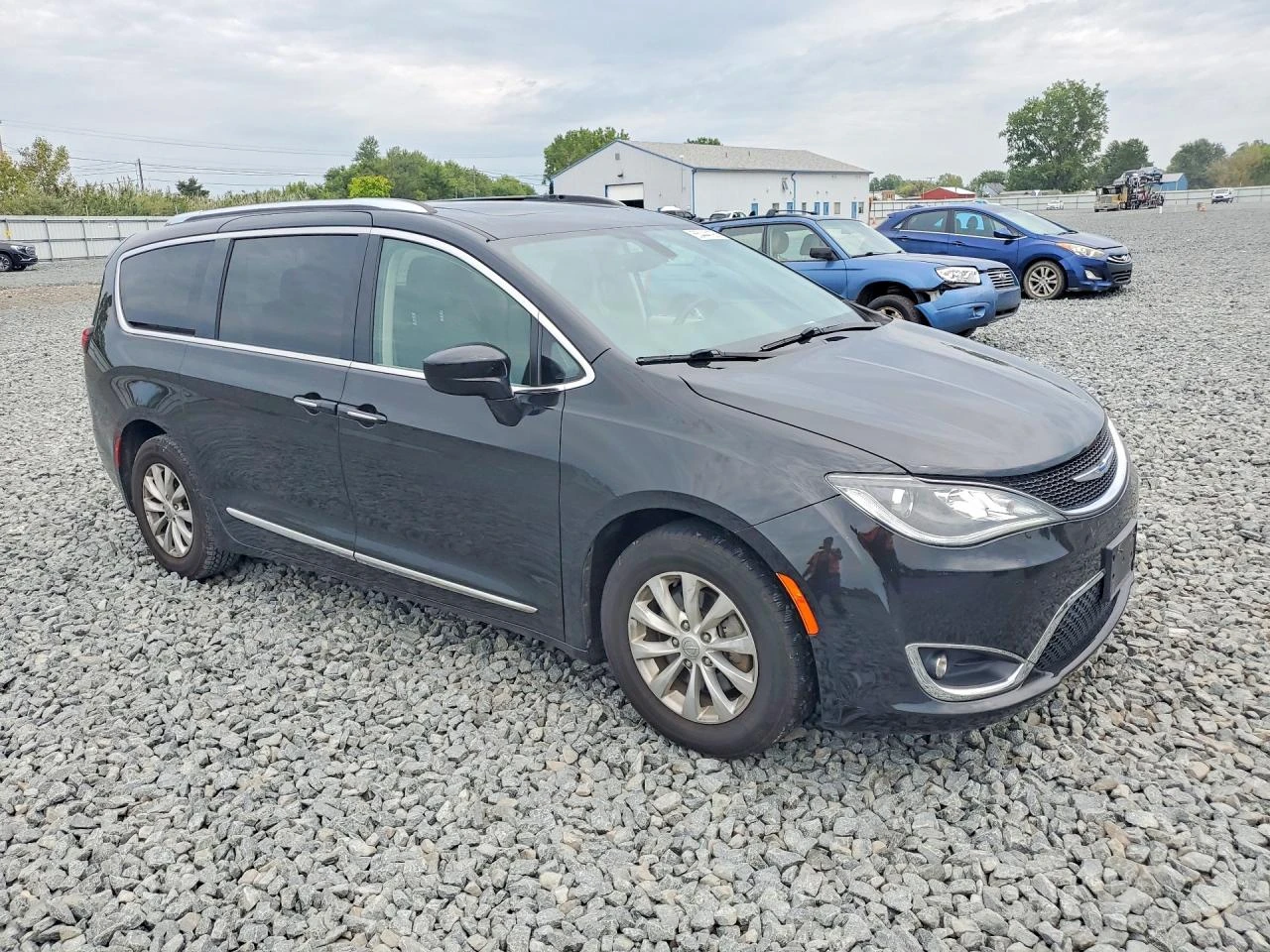 Chrysler Pacifica 3.6l Touring L Plus, снимка 4 - Автомобили и джипове - 56416862