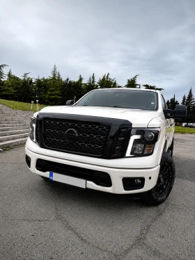 Nissan Titan crew cab 5.6 v8, снимка 1