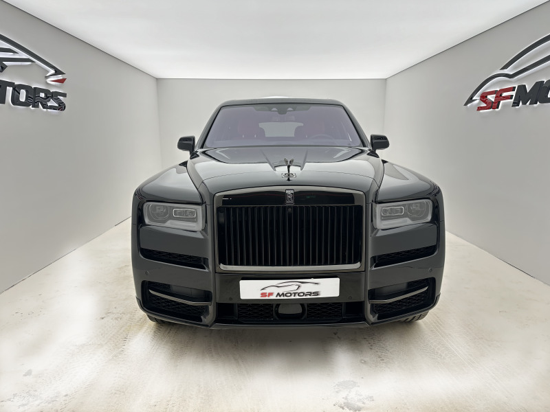 Rolls-Royce Cullinan Black Badge BLACK/RED 4SEATS, снимка 2 - Автомобили и джипове - 43983956